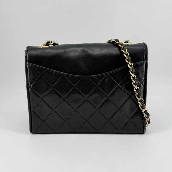 Chanel CC Vintage Quilted Flap Bag - Picture 5 of 16